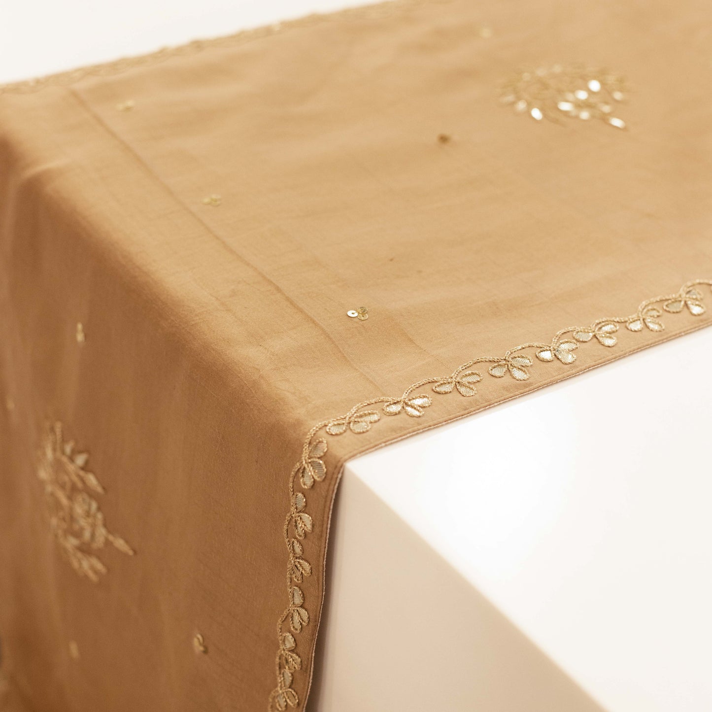 Zardosi Boota Border Silk Runner