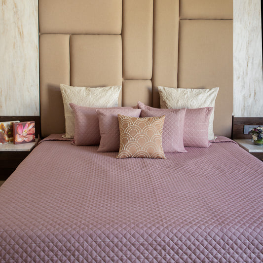 Onion pink check bedspread